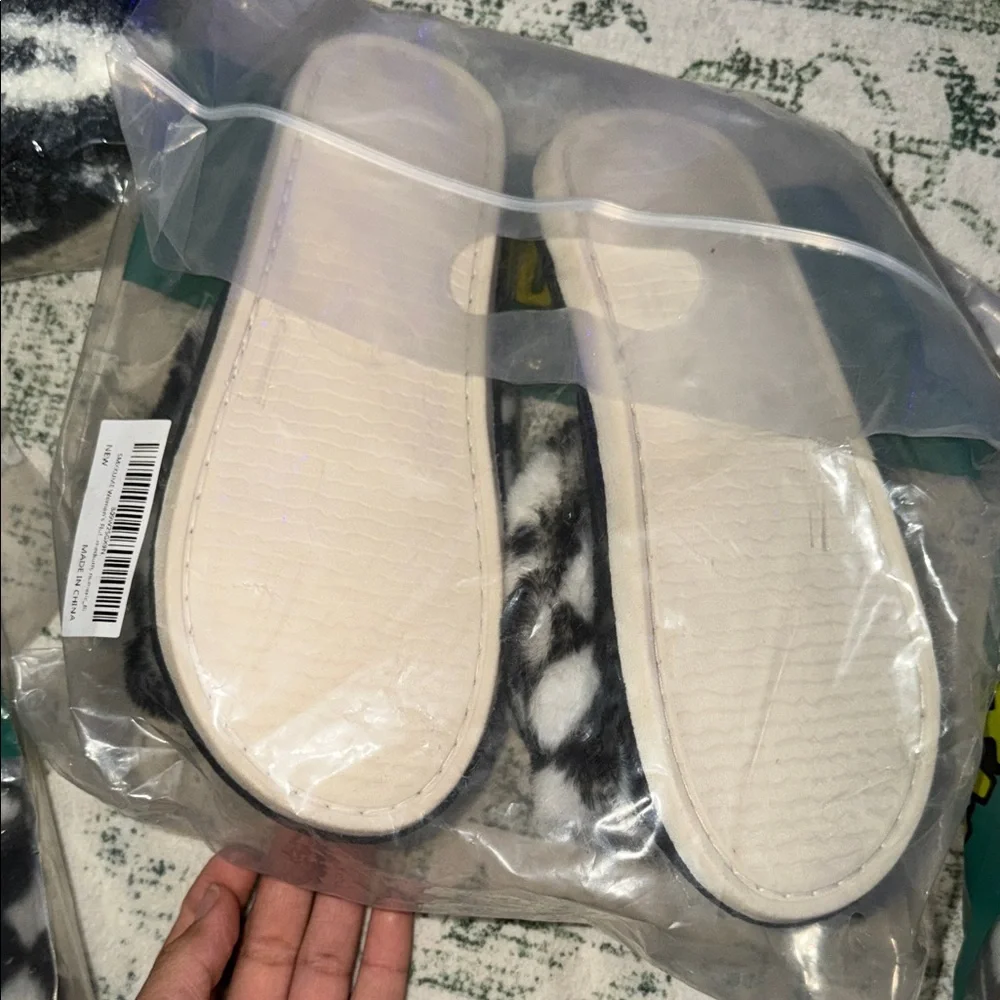 Plaid Faux Fur Women's Slippers - Picture 6 of 6
